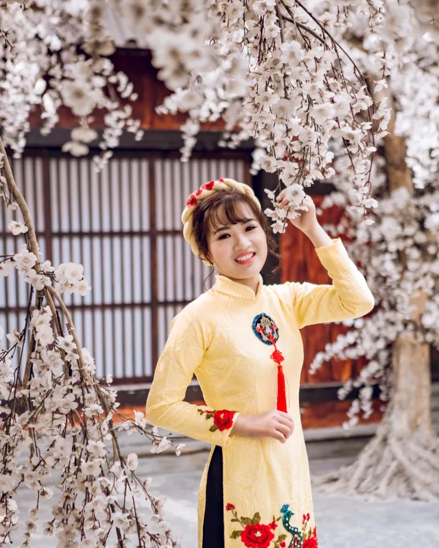 Ms Anna, Điều hành tour