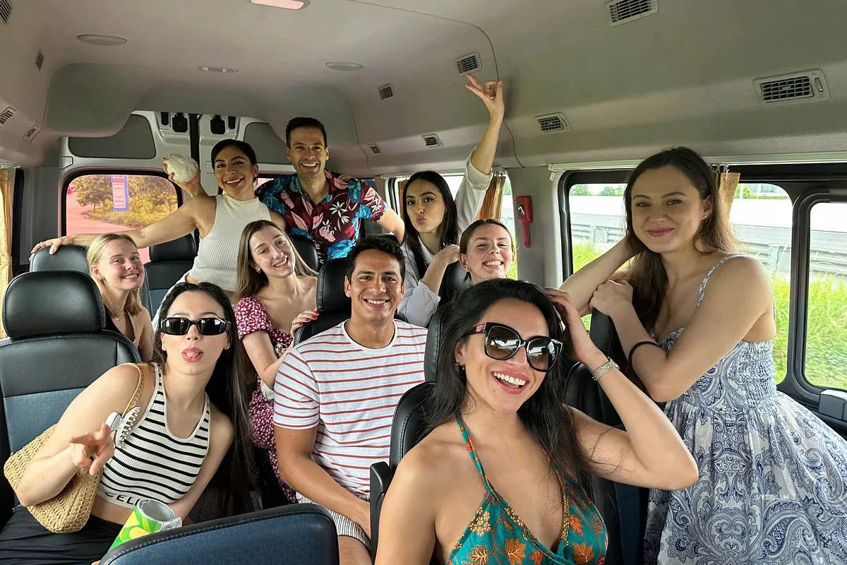 Private Halong Bay day cruise with private car transfer and tour guide