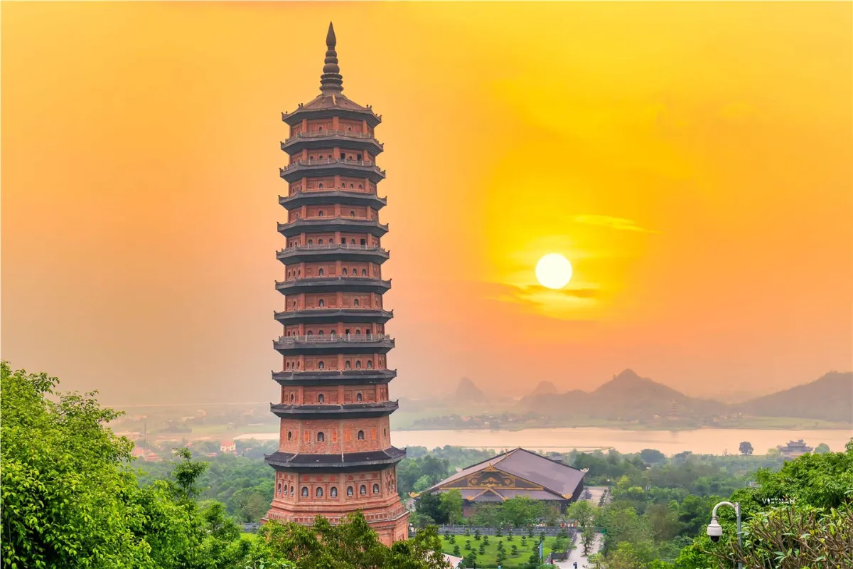 Bao Thien Stupa