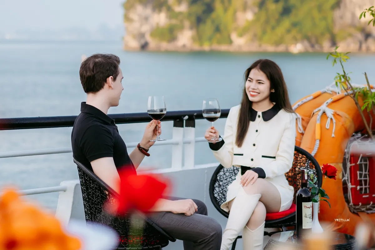 Halong Bay 1 day cruise tour sunset party experience
