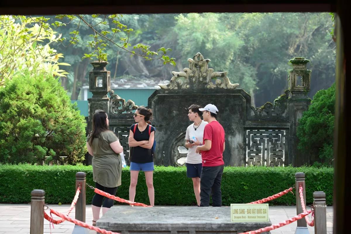 Best Tam Coc Day Tour | Explore Hoa Lu Citadel | Bich Dong Cave Pagoda King Dinh temple courtyard with imperial stone bed