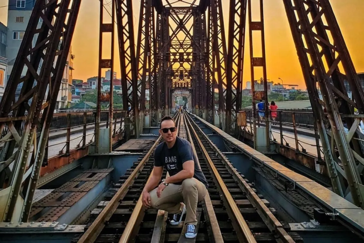 Long Bien Bridge