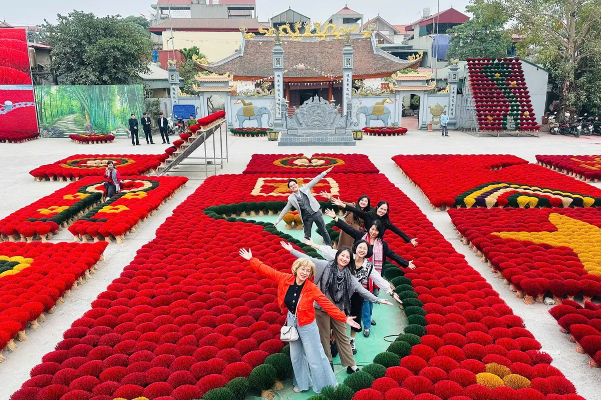 Exclusive Hanoi to Ninh Binh Day Tour: Incense Village & Trang An Boat Quang Phu Cau incense village traditional incense making