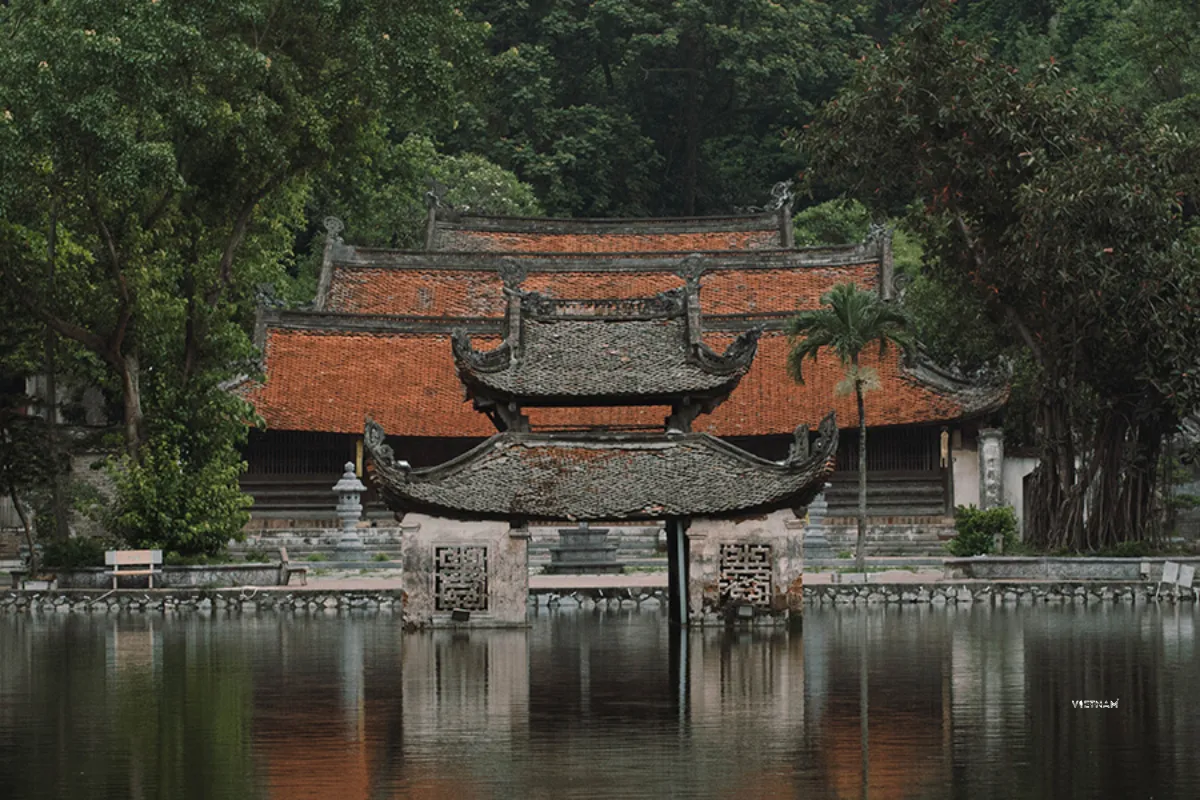Ancient temple in Duong Lam village