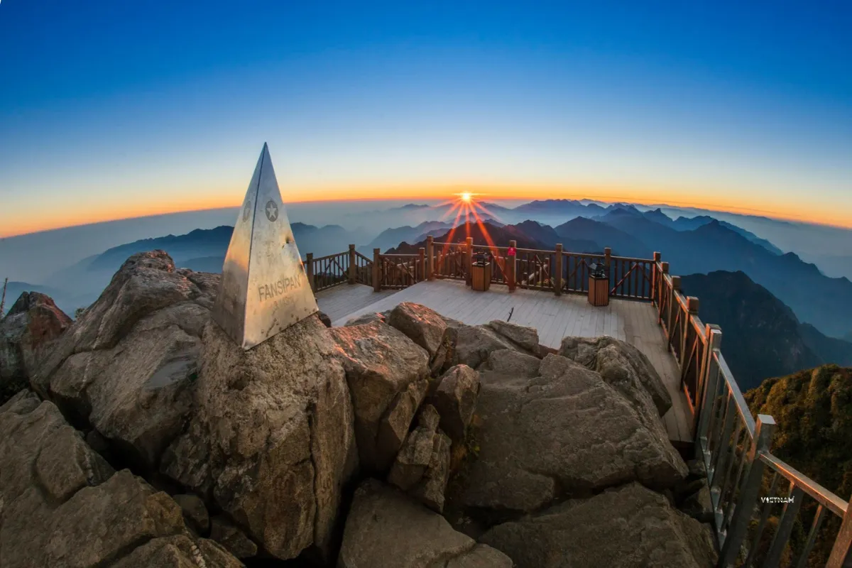 Fansipan Peak view