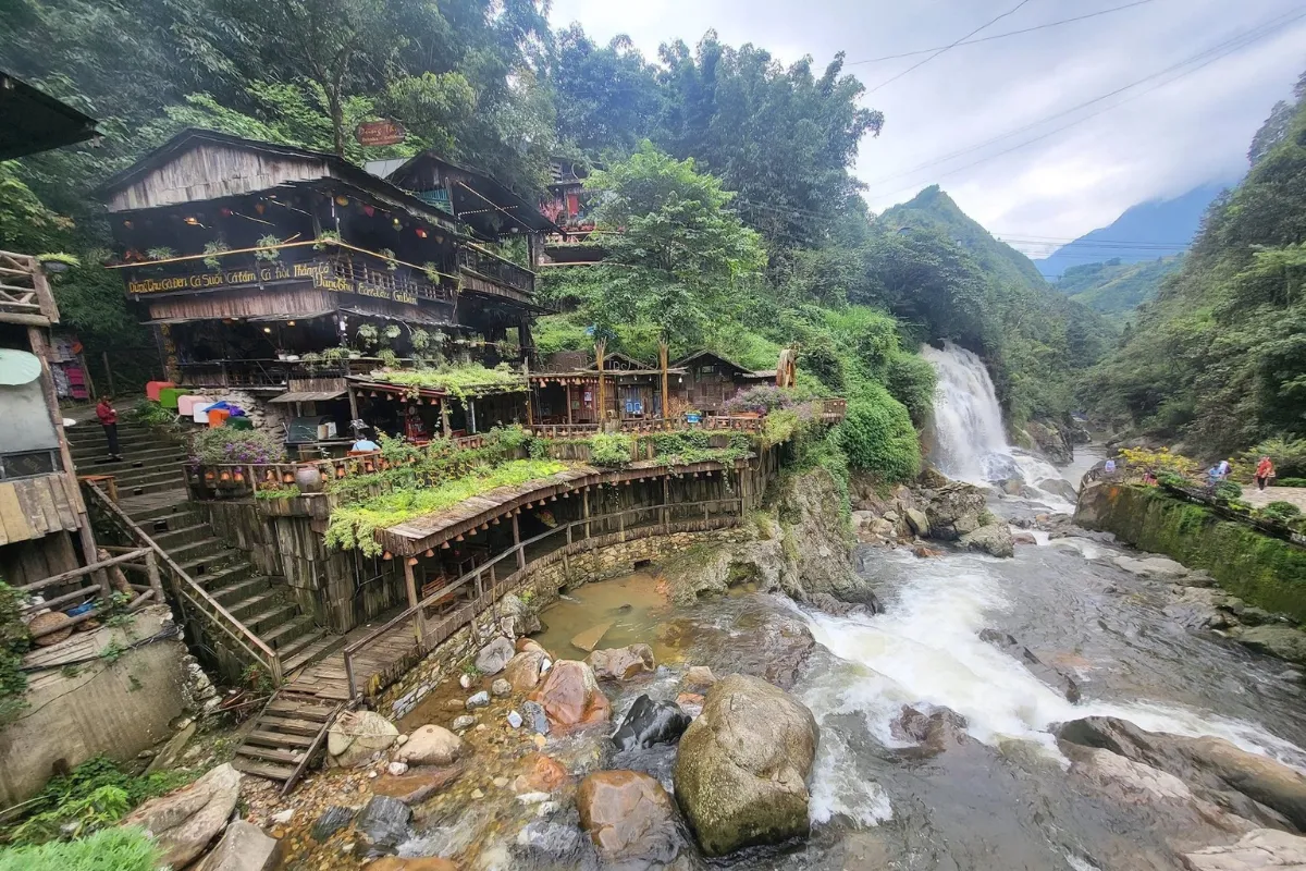 Cat Cat Village 