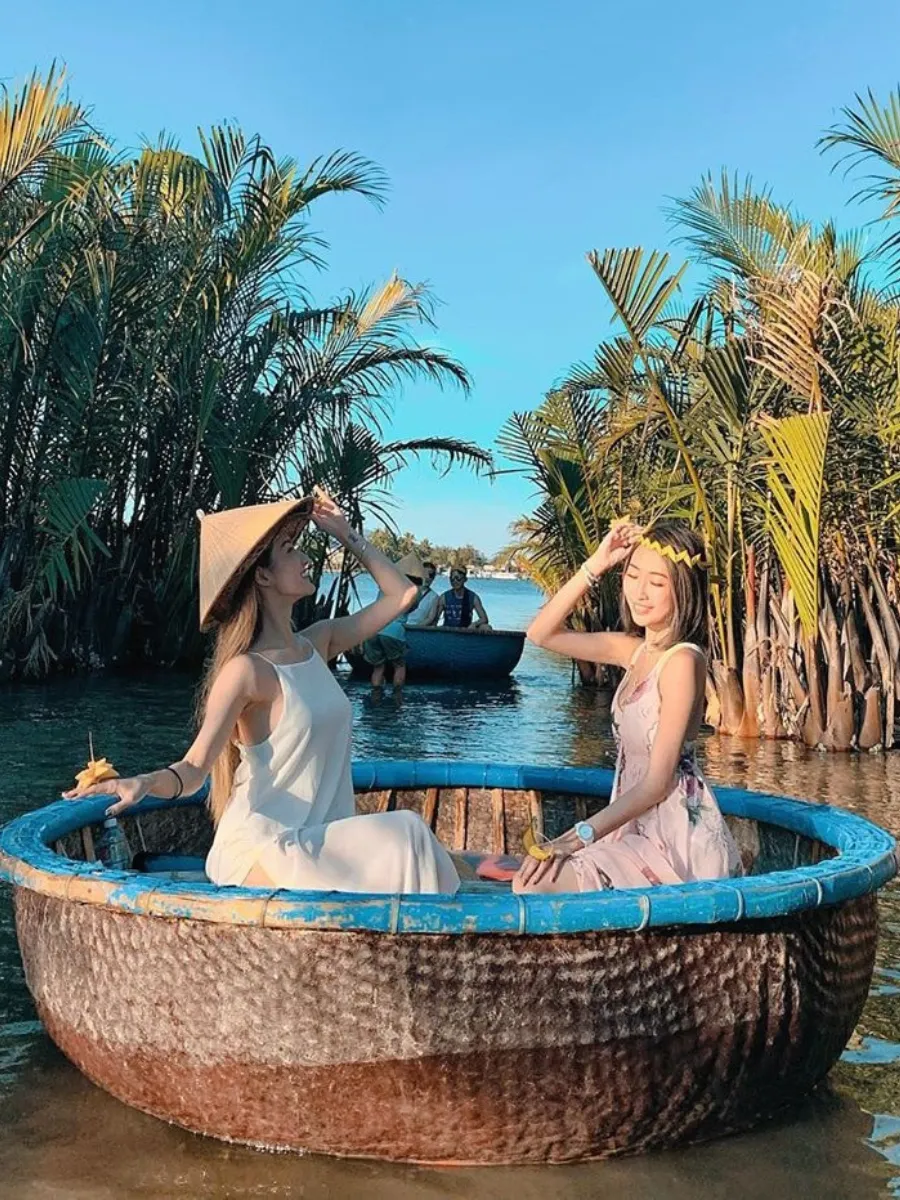 Travelers enjoying a scenic Da Nang day trip in Central Vietnam